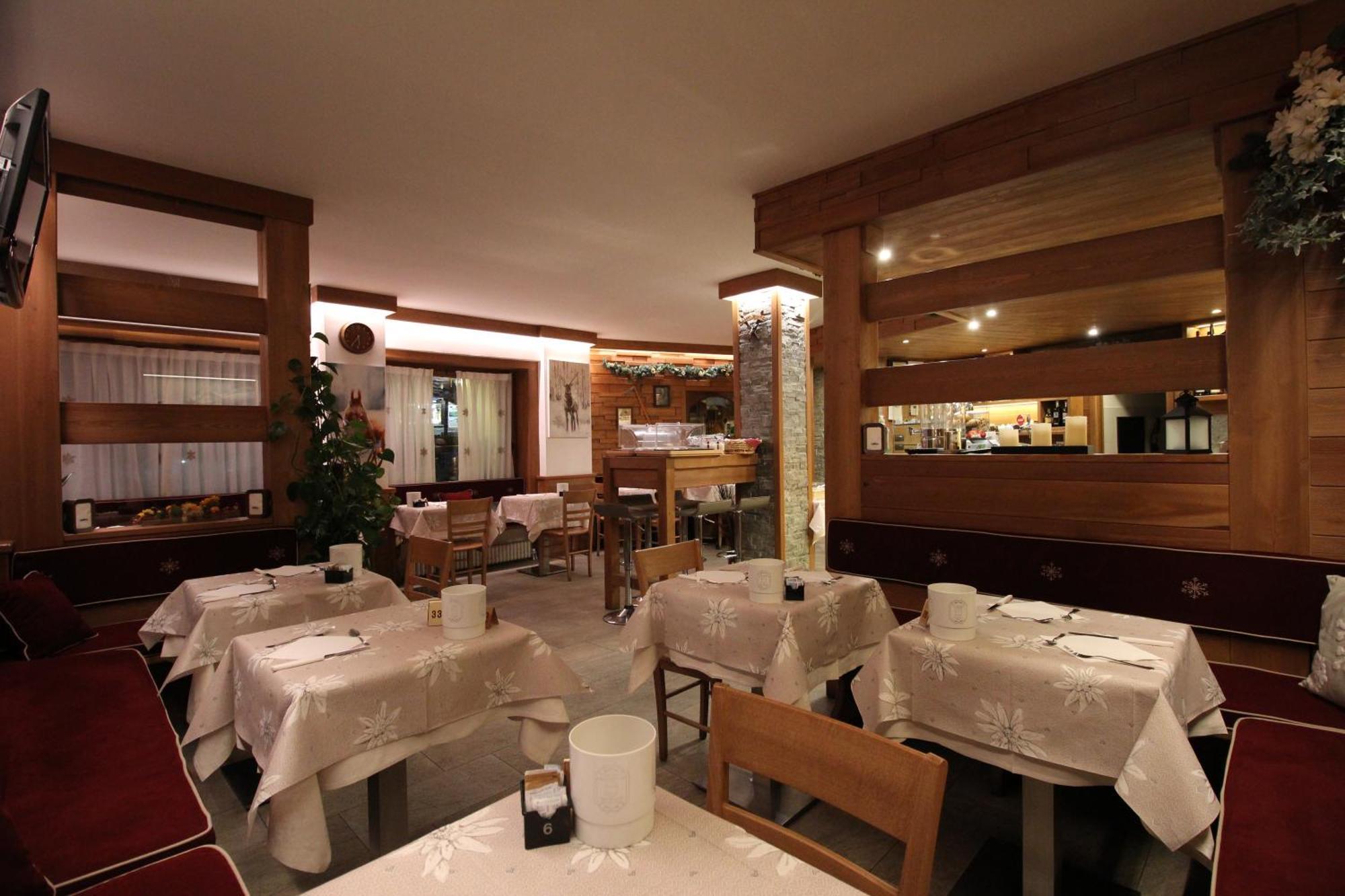 Hotel Meynet بيريوِل تْشيرفينيا المظهر الخارجي الصورة