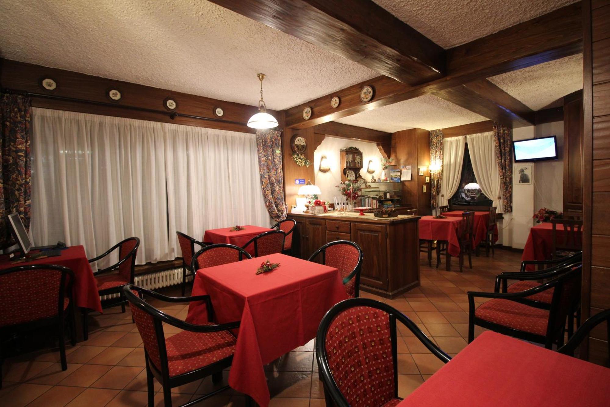 Hotel Meynet بيريوِل تْشيرفينيا المظهر الخارجي الصورة