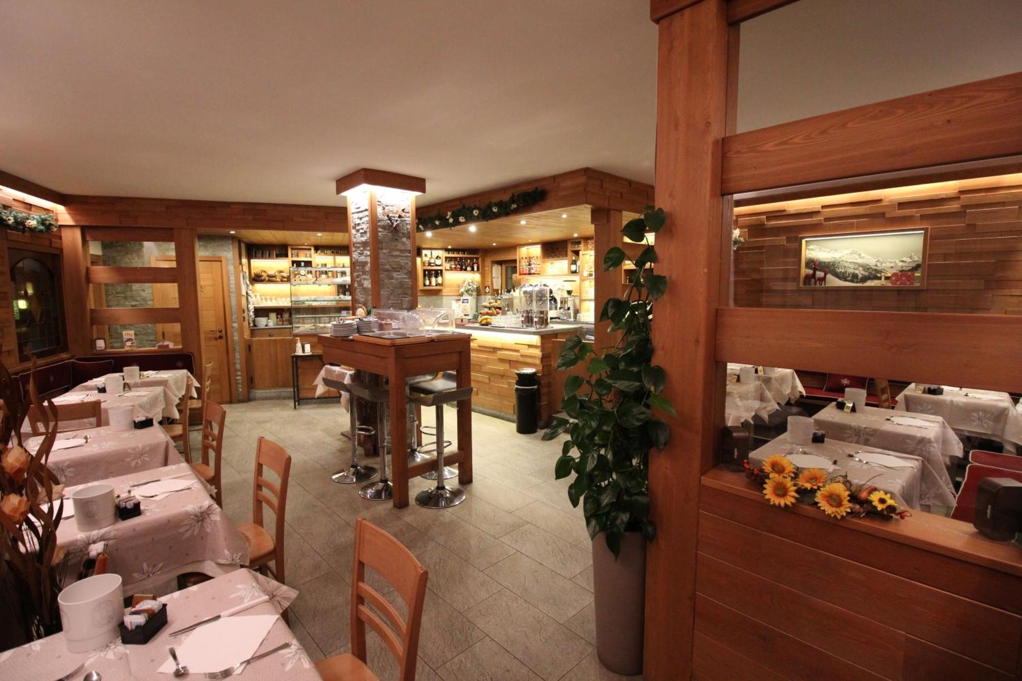 Hotel Meynet بيريوِل تْشيرفينيا المظهر الخارجي الصورة