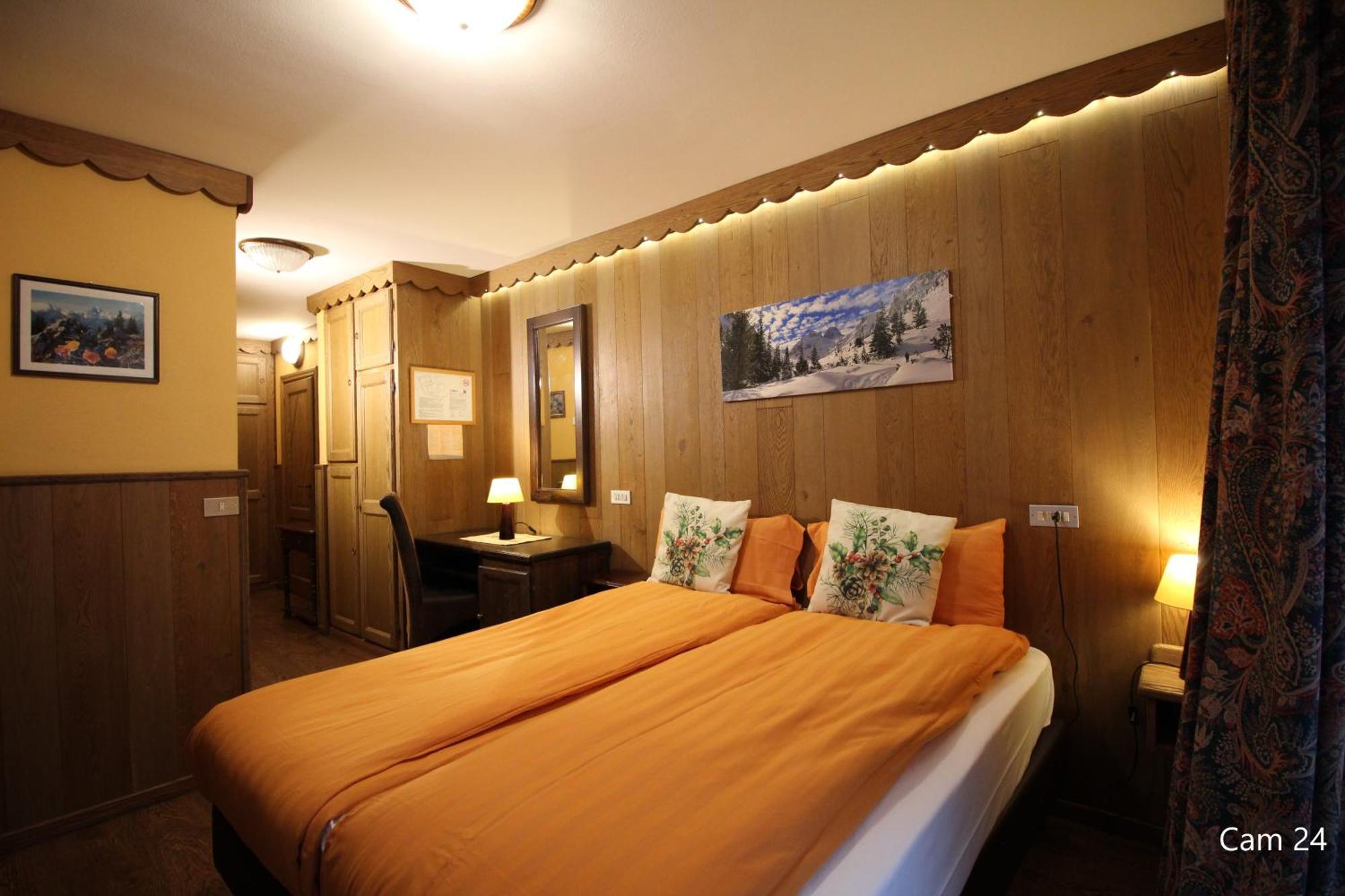 Hotel Meynet بيريوِل تْشيرفينيا المظهر الخارجي الصورة