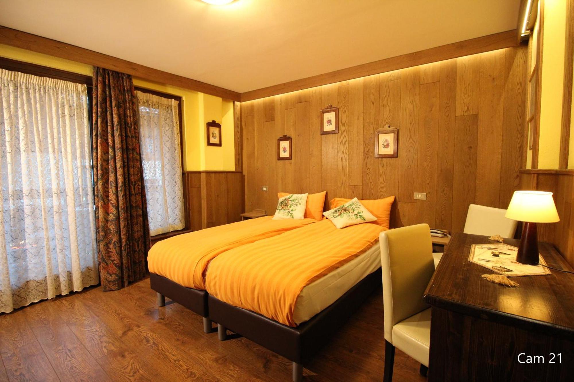 Hotel Meynet بيريوِل تْشيرفينيا المظهر الخارجي الصورة