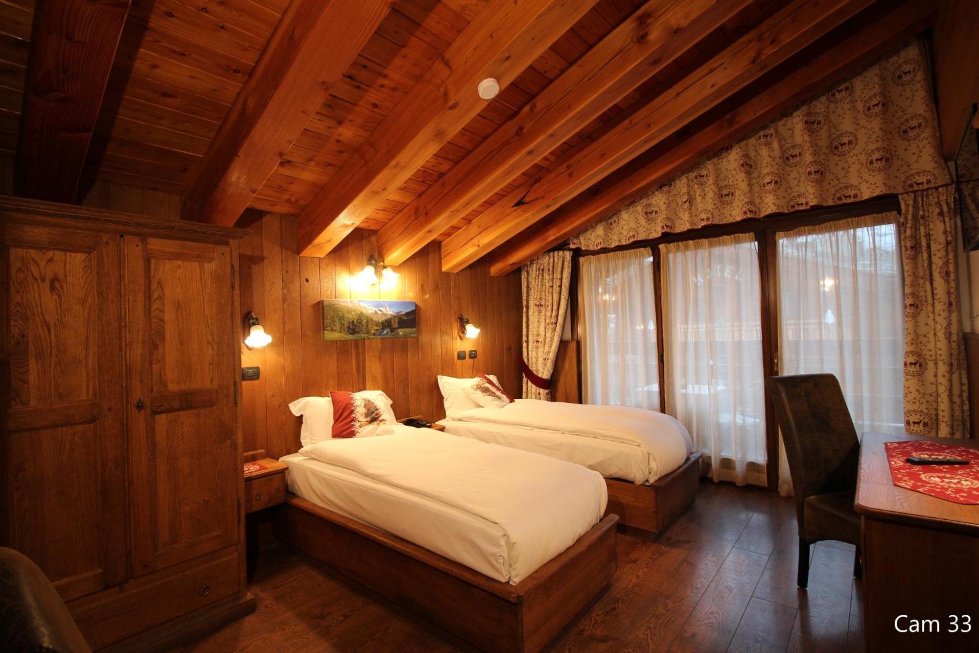 Hotel Meynet بيريوِل تْشيرفينيا المظهر الخارجي الصورة